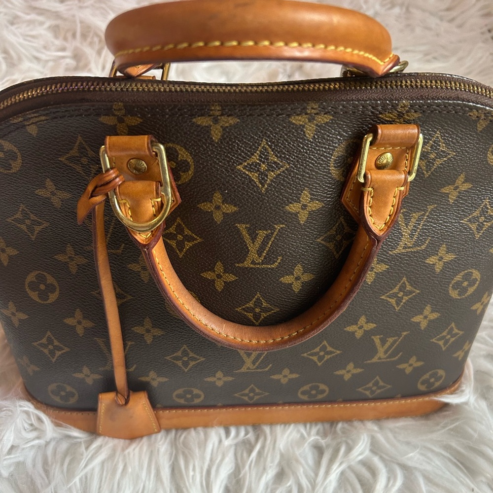 Louis Vuitton Monogram Alma PM. M53151